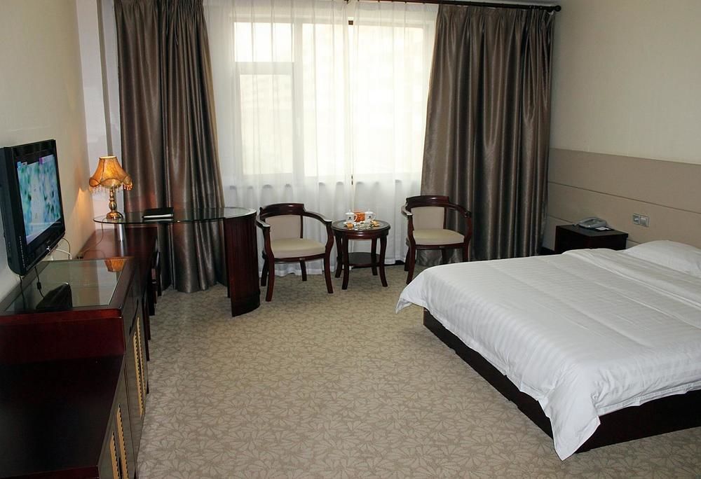 China Rushan Champs Elysees Hotel Shandong Eksteriør billede